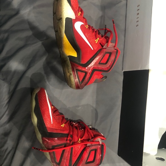 Lebron 12 elites size 10.5 - Picture 3 of 10